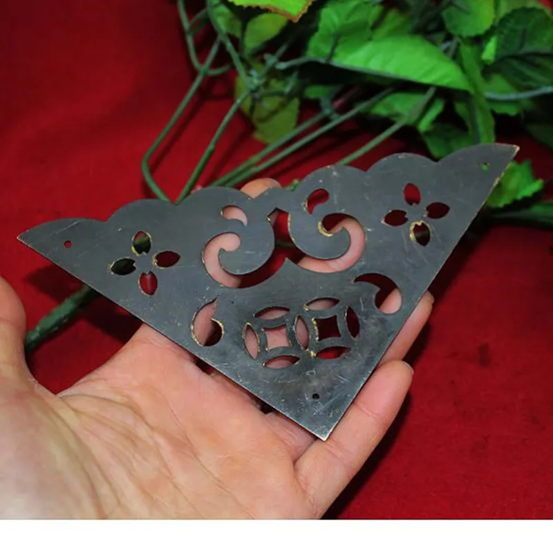 Filigree Triangle Brass Coner Cabochon,Ancient Vintage Corner,Flatback Metal Embellishments Scrapbooking,Wooden Box Decor,10.5cm
Filigree Triangle Brass Coner Cabochon,Ancient Vintage Corner,Flatback Metal Embellishments Scrapbooking,Wooden Box Decor,10.5cm