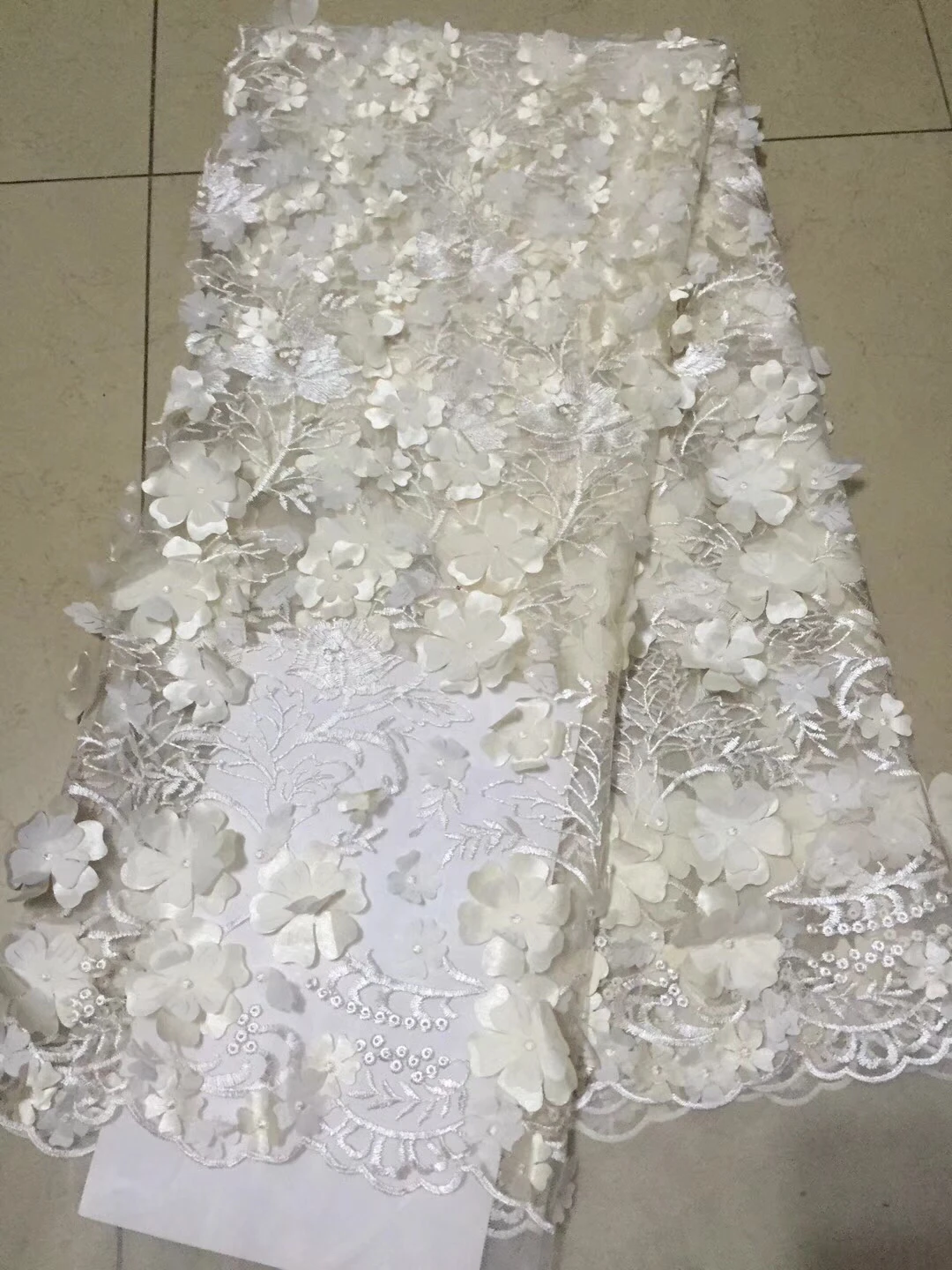 White Lace Fabric 2018 Fashion Beautiful Elegant African French Lace Fabric High Quality Nigerian Lace Fabrics XY721B-2
White Lace Fabric 2018 Fashion Beautiful Elegant African French Lace Fabric High Quality Nigerian Lace Fabrics XY721B-2