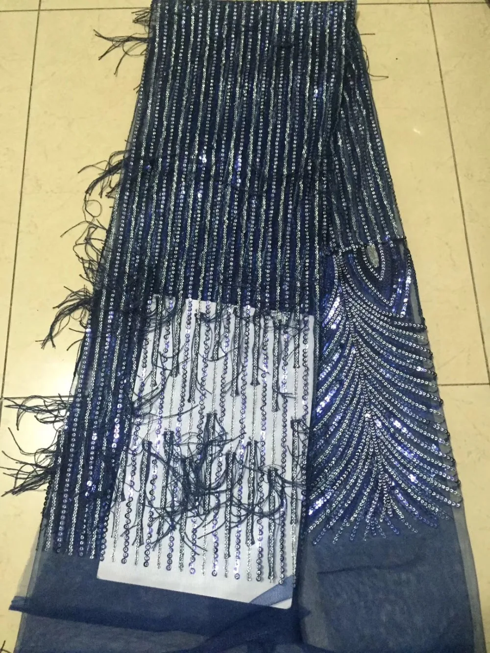 African Net Sequins Laces 5yard Latest Nigerian Laces 2018 Sequins Fabric For Sewing Dress Tulle Lace Fabric ML6708
African Net Sequins Laces 5yard Latest Nigerian Laces 2018 Sequins Fabric For Sewing Dress Tulle Lace Fabric ML6708