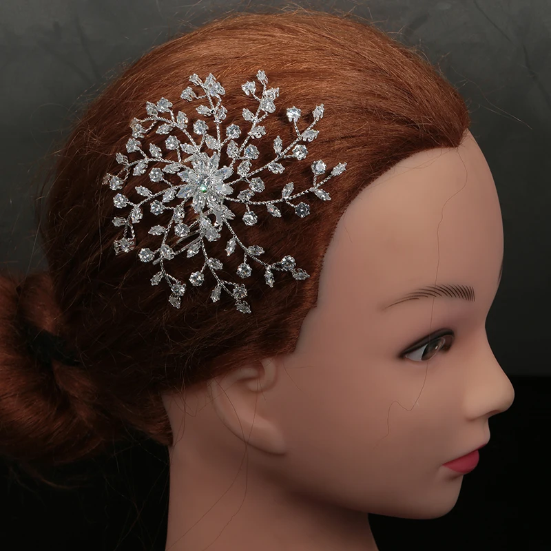 Tiara Hadiyana Fashion Bride Crown Wedding Jewelry Novel Luxury Barrettes With Zircon Women BC4913 Bridal Hair Combs Accessories
Tiara Hadiyana Fashion Bride Crown Wedding Jewelry Novel Luxury Barrettes With Zircon Women BC4913 Bridal Hair Combs Accessories
