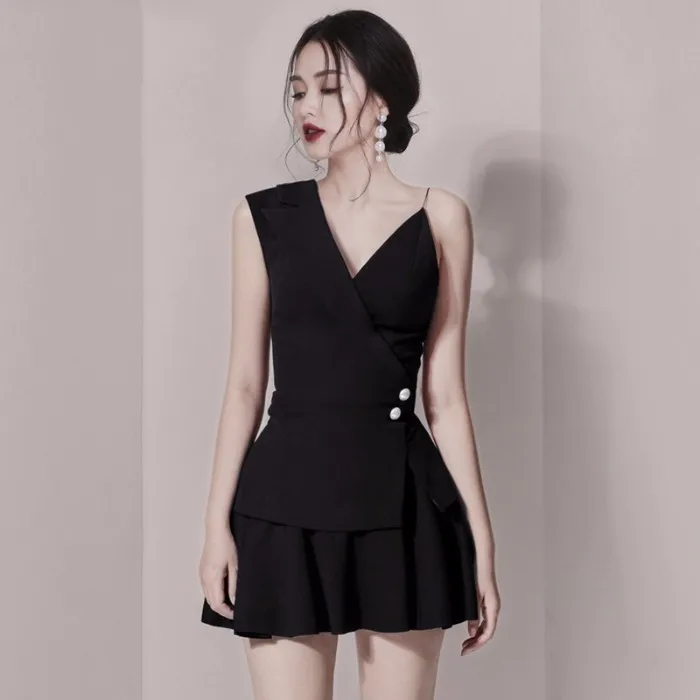 2019 Summer Women's Suits Chic Black Beading Sexy Halter V Neck Shirt Tops + High Waist Mini Ball Gown Skirt Suits Two Piece Set
2019 Summer Women's Suits Chic Black Beading Sexy Halter V Neck Shirt Tops + High Waist Mini Ball Gown Skirt Suits Two Piece Set