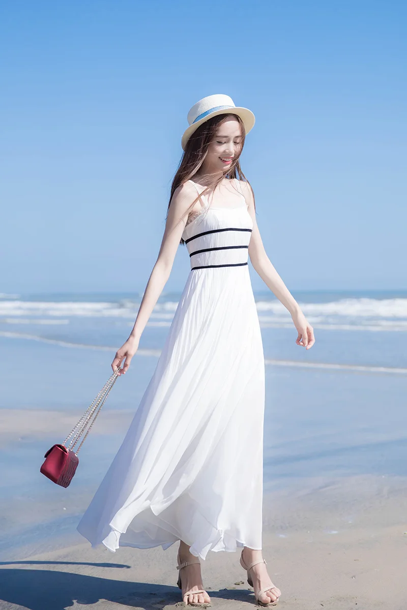 Fashion women's 2019 summer new women's slim body slim shoulder straps mesh elegant long ladies dress wild temperament
Fashion women's 2019 summer new women's slim body slim shoulder straps mesh elegant long ladies dress wild temperament