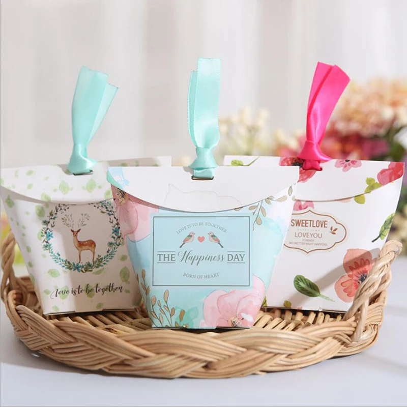 (50 pieces/lot) Christmas Decoration Elk Deer Candy Box Bear Couple Love Bird Paper Boxes For Wedding Birthday Party Favors B056
(50 pieces/lot) Christmas Decoration Elk Deer Candy Box Bear Couple Love Bird Paper Boxes For Wedding Birthday Party Favors B056