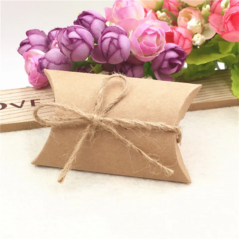 50pcs kraft paper pillow shape box+50pcs hemp rope, wedding festival party favor wrapping box candy packing carton supplies
50pcs kraft paper pillow shape box+50pcs hemp rope, wedding festival party favor wrapping box candy packing carton supplies