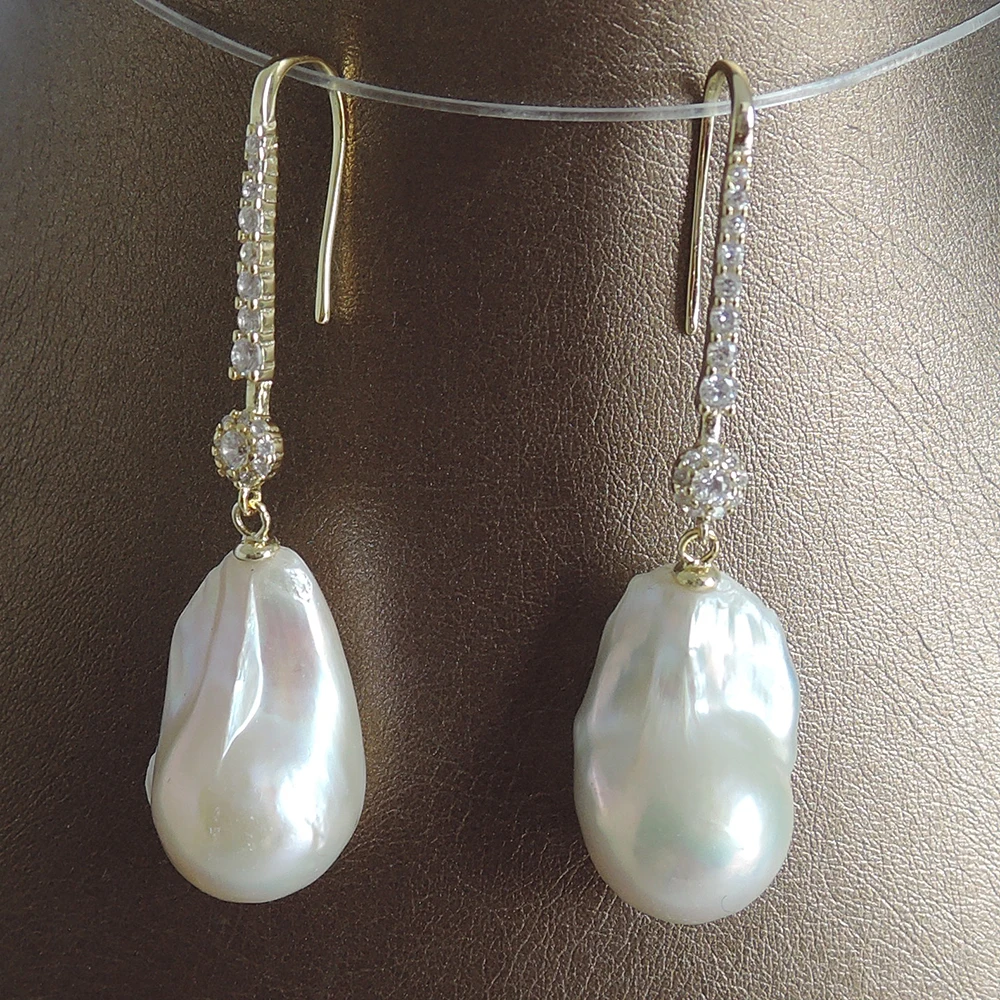 100% nature freshwater pearl earring with 925 silver hook -13-25 mm big baroque pearl earring ,IN GOLD AND SILVER COLOR
100% nature freshwater pearl earring with 925 silver hook -13-25 mm big baroque pearl earring ,IN GOLD AND SILVER COLOR