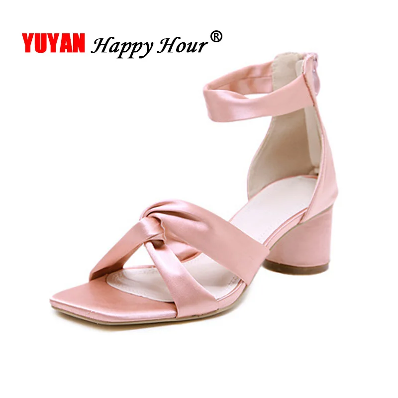 Fashion Silk High Heels Sandals Women Summer Shoes 2019 Women Square Heel Sandals Summer Ladies Shoes Female Sandalias A1515
Fashion Silk High Heels Sandals Women Summer Shoes 2019 Women Square Heel Sandals Summer Ladies Shoes Female Sandalias A1515