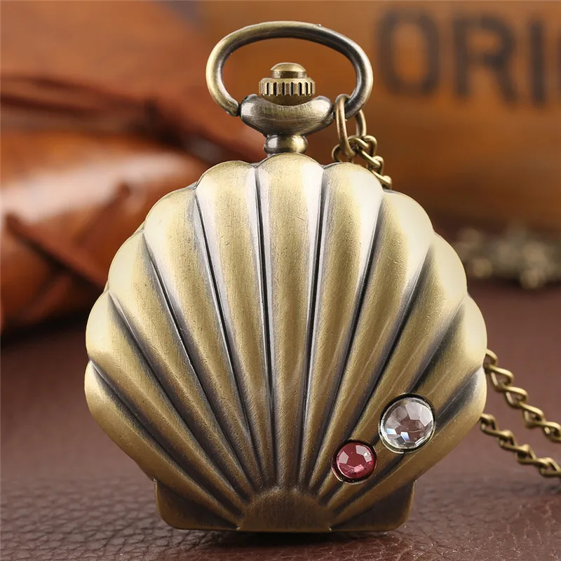 Mermaid Shell Pocket Watch Unique Glossy Metal Scallop Case Pendant Necklace Delicate Ladies Clock Beautiful Gifts for Girl Xmas
Mermaid Shell Pocket Watch Unique Glossy Metal Scallop Case Pendant Necklace Delicate Ladies Clock Beautiful Gifts for Girl Xmas