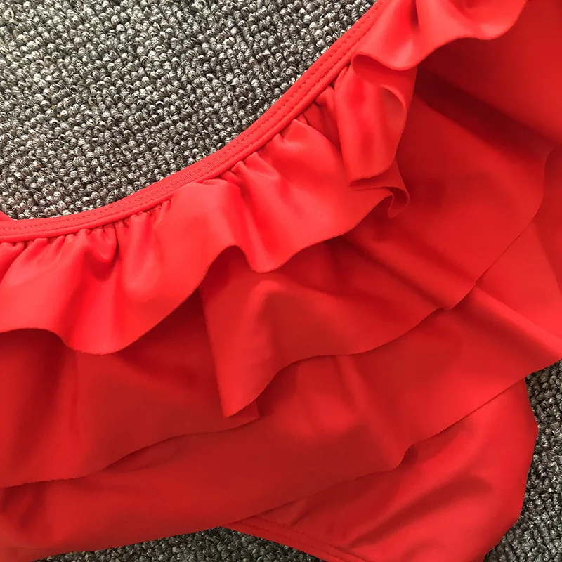 Wade Sea Women Sexy Ruffle Swimsuit Red Solid 2 Pcs Swimwear Push Up Biquini Women One Shoulder Bikini Set Bathing Suit
Wade Sea Women Sexy Ruffle Swimsuit Red Solid 2 Pcs Swimwear Push Up Biquini Women One Shoulder Bikini Set Bathing Suit