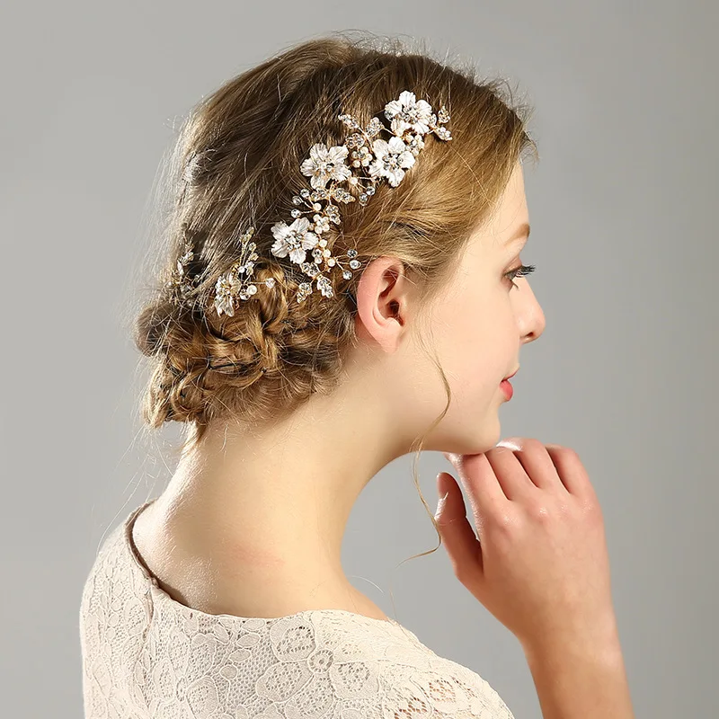 New 2018 Fashion Hot Sale Gold Color Flower Bride Hair Accessories Wedding Hair Combs Hair Jewelry Crystal Bridal Hair Clips
New 2018 Fashion Hot Sale Gold Color Flower Bride Hair Accessories Wedding Hair Combs Hair Jewelry Crystal Bridal Hair Clips