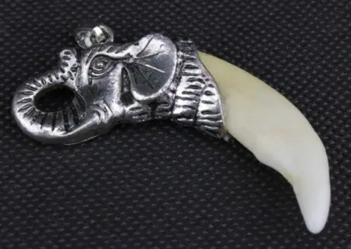 decoration Tibet copper silver China Chinese Folk Fengshui old Venturer Inlay Silver Elephant Amulet Pendants
decoration Tibet copper silver China Chinese Folk Fengshui old Venturer Inlay Silver Elephant Amulet Pendants