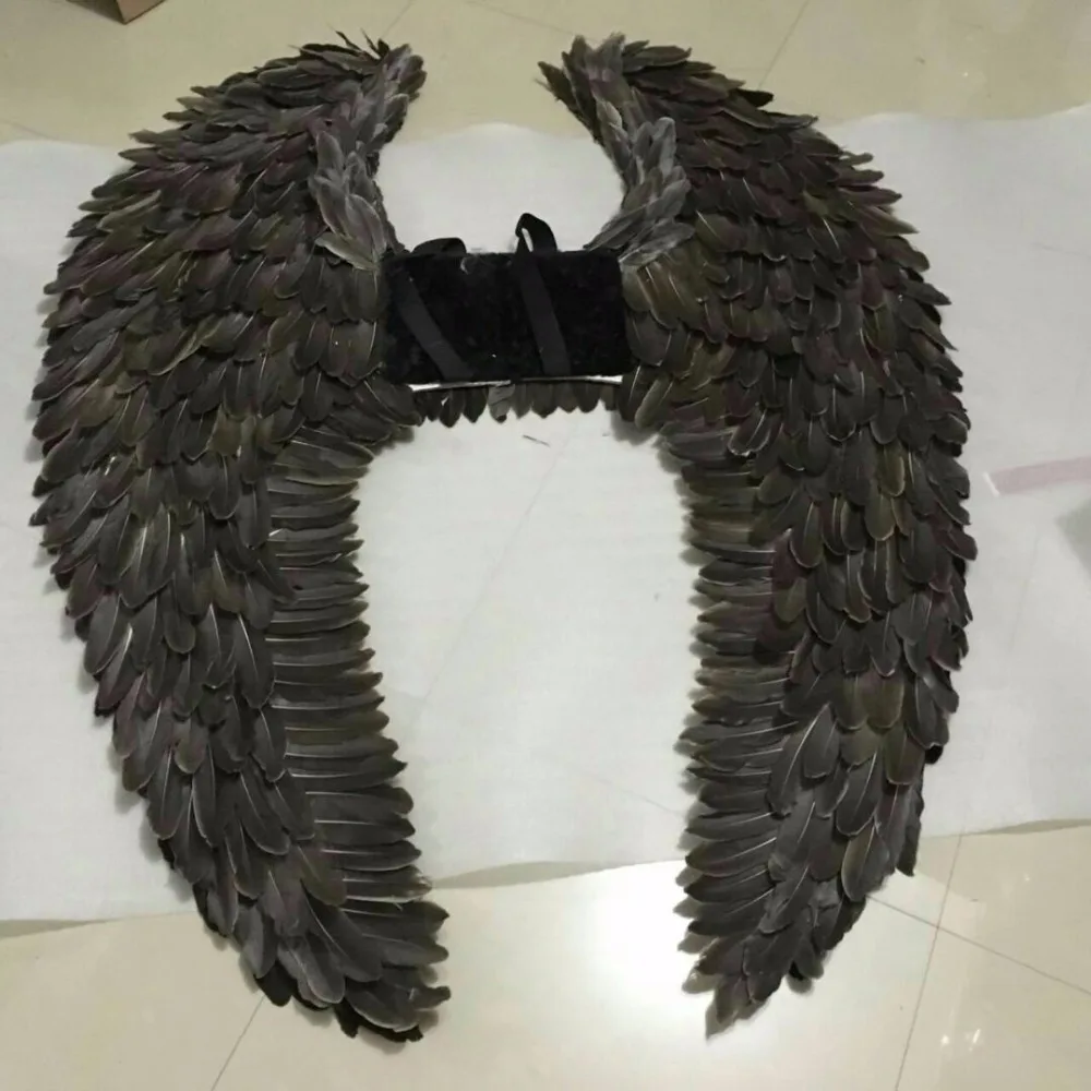2017 new arrive Gray feather angel wings props catwalk show props festival Angel Feather wings Window props underwear catwalks
2017 new arrive Gray feather angel wings props catwalk show props festival Angel Feather wings Window props underwear catwalks