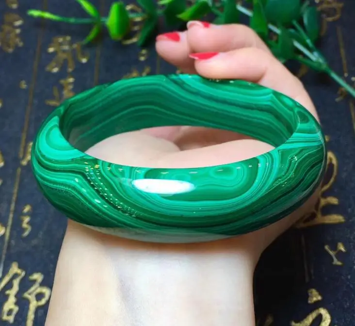 Natural malachite bracelet Unique beautiful surface smooth flawless inner diameter 57 width 17 Thick 8
Natural malachite bracelet Unique beautiful surface smooth flawless inner diameter 57 width 17 Thick 8