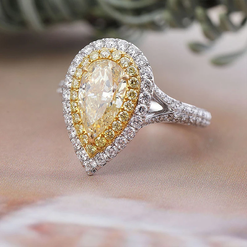 Centre 1.5ct Pear Yellow Moissanite Ring Side Stones Yellow Moissanite Halo Ring Solid 18K White Gold 1ctw Jewelry For Women
Centre 1.5ct Pear Yellow Moissanite Ring Side Stones Yellow Moissanite Halo Ring Solid 18K White Gold 1ctw Jewelry For Women