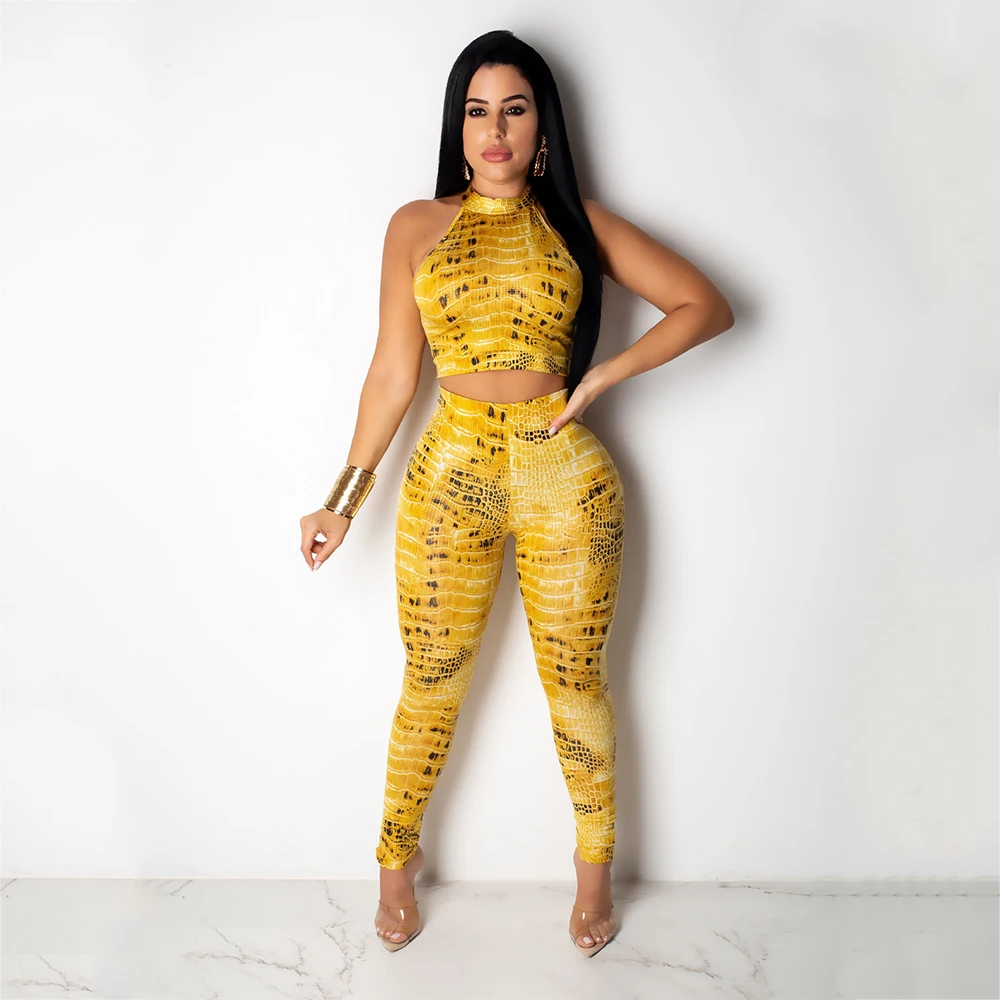 Snake Print Plus Size Women 2 Piece Set Sexy Sleeveless Halter Crop Top +High Waist Pencil Trousers Summer Streetwear Tracksuits
Snake Print Plus Size Women 2 Piece Set Sexy Sleeveless Halter Crop Top +High Waist Pencil Trousers Summer Streetwear Tracksuits