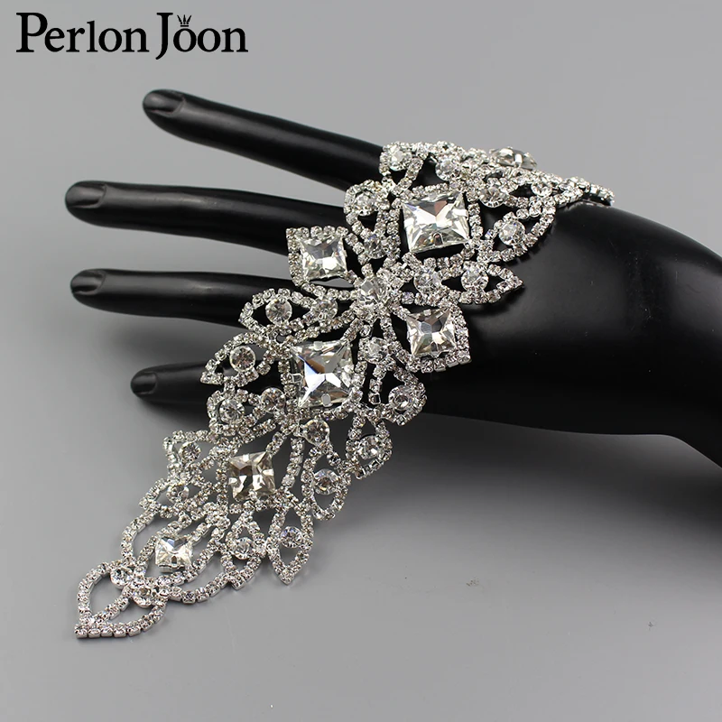 8.3*2.3 inch square glass Long Applique Rhinestone Patch Sew for Bridal Headdress Wedding Dress Accessories YH C025
8.3*2.3 inch square glass Long Applique Rhinestone Patch Sew for Bridal Headdress Wedding Dress Accessories YH C025
