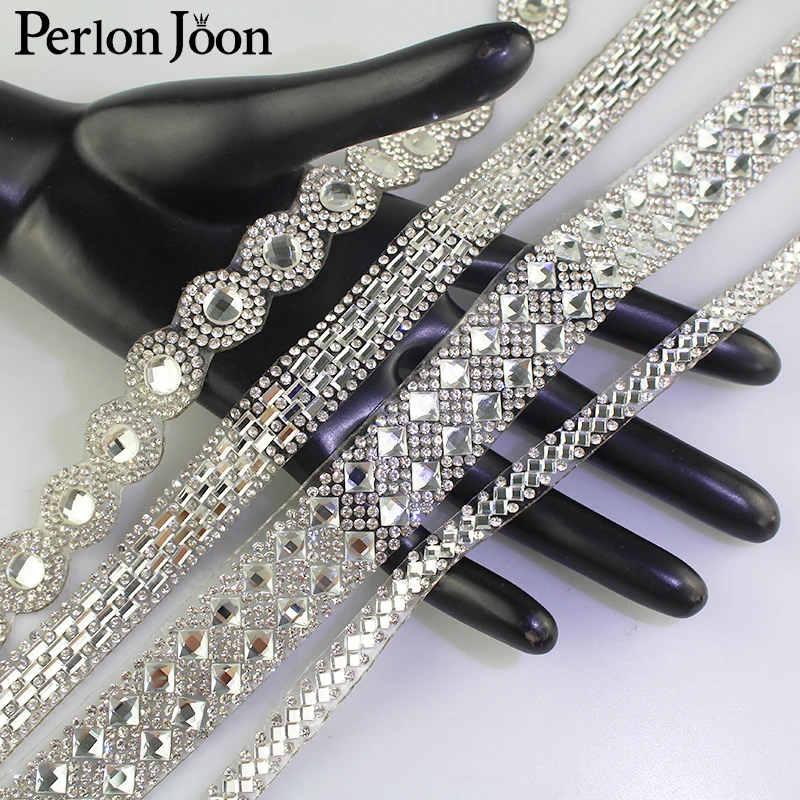 1yard white hot fix rhinestone glass ribbon crystal rhinestone trim tape decorative shoes clothing accessories TR017
1yard white hot fix rhinestone glass ribbon crystal rhinestone trim tape decorative shoes clothing accessories TR017
