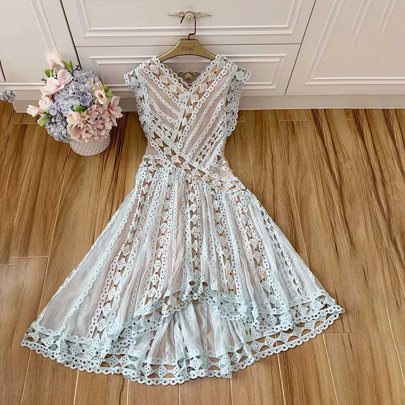 Women Sexy Hollow Out Lace Dress Elegant Female Vintage White V Neck Asymmetrical Sleeveless Long Dresses Party Dress Vestidos
Women Sexy Hollow Out Lace Dress Elegant Female Vintage White V Neck Asymmetrical Sleeveless Long Dresses Party Dress Vestidos