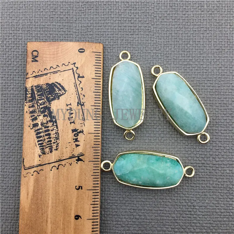 MY0379 Oval Aventurine Faceted Connector with Pure Gold Color Bails,Gold Edges Necklace Pendant
MY0379 Oval Aventurine Faceted Connector with Pure Gold Color Bails,Gold Edges Necklace Pendant
