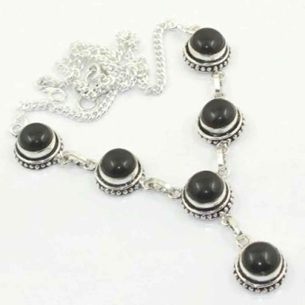 Black Onyx Necklace Silver Overlay over Copper, 43.7 cm, N3833
Black Onyx Necklace Silver Overlay over Copper, 43.7 cm, N3833