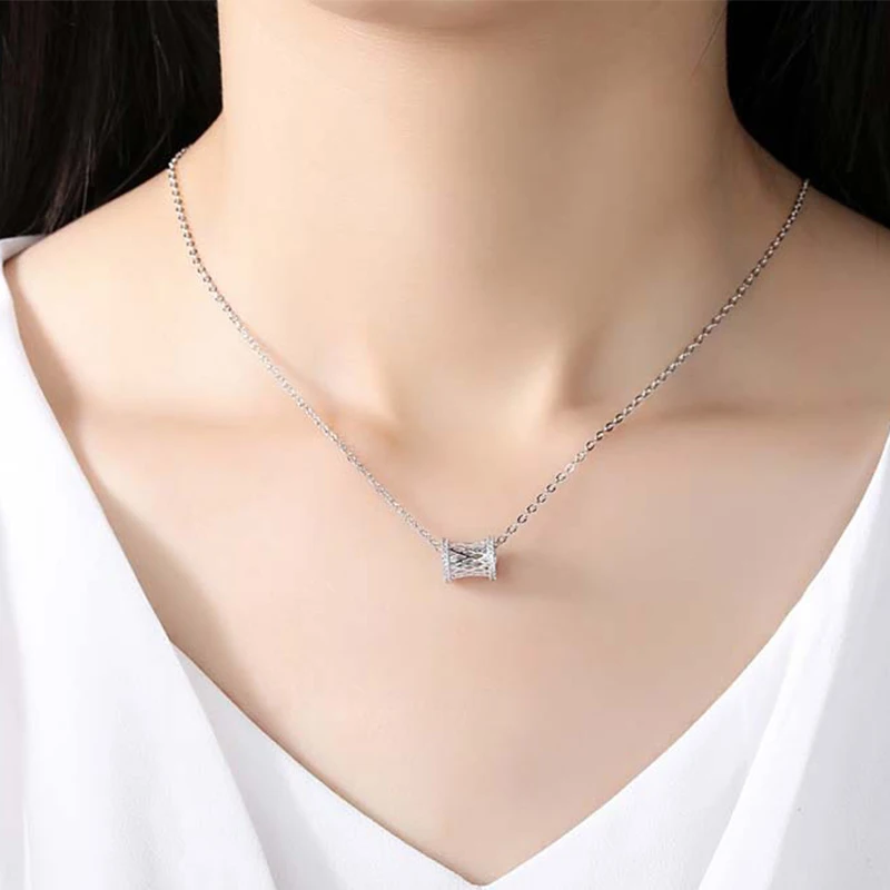 New Creative Design Hollow cylinder shaped Pendant Necklace Women Fashion Hot High Quality Round Cubic Zircon Necklace Wholesale
New Creative Design Hollow cylinder shaped Pendant Necklace Women Fashion Hot High Quality Round Cubic Zircon Necklace Wholesale