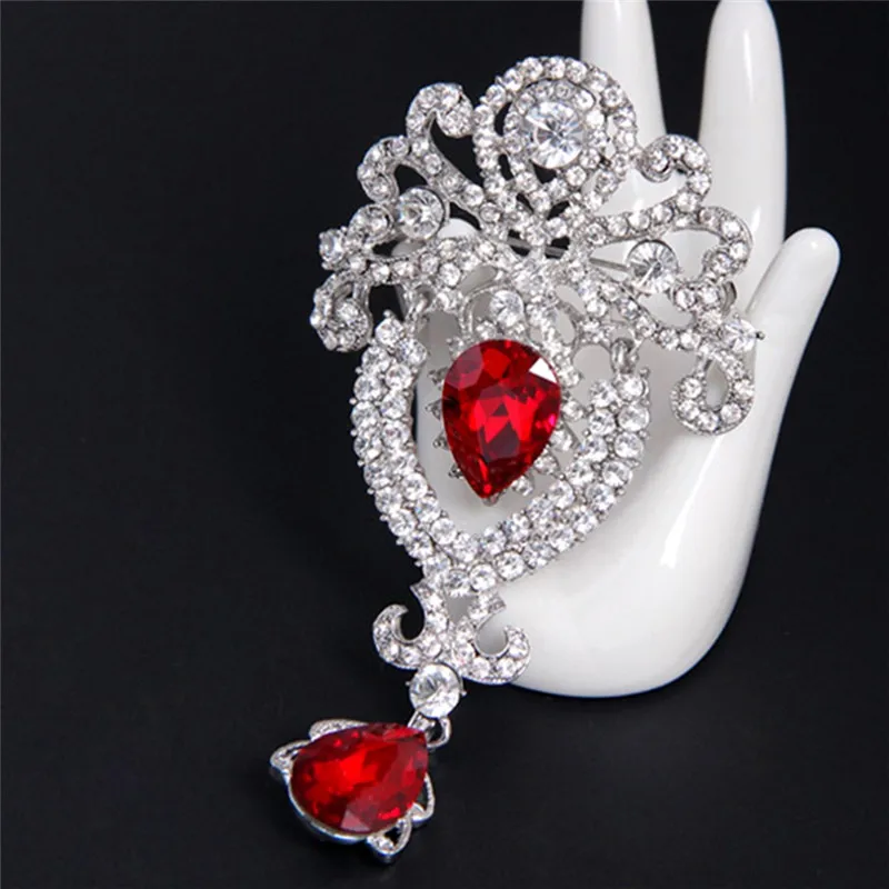 Pinksee Luxury Crystal Flower Brooches For Women Charm Water Drop Dangle Brooch Pin Elegant Party Jewelry Bijoux
Pinksee Luxury Crystal Flower Brooches For Women Charm Water Drop Dangle Brooch Pin Elegant Party Jewelry Bijoux
