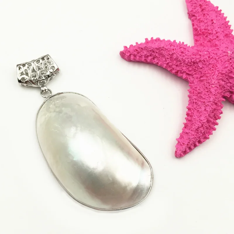 New DIY Natural White Shell Of Mother Pearl Pendant Oval Shape 30x58mm High Grade Crafts Pearls Pendants Jewelry Findings A106
New DIY Natural White Shell Of Mother Pearl Pendant Oval Shape 30x58mm High Grade Crafts Pearls Pendants Jewelry Findings A106