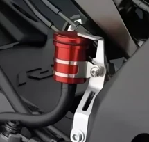 Universal Billet Rear Brake Clutch Tank Motorcycle Fluid Reservoir Oil Cup for For Aprilia Kawasaki Suzuki Triumph QC670 CCC E46
Universal Billet Rear Brake Clutch Tank Motorcycle Fluid Reservoir Oil Cup for For Aprilia Kawasaki Suzuki Triumph QC670 CCC E46