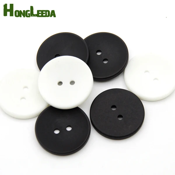 100pcs/lot 30mm big plastic resin sewing buttons 2-hole dull matt black / white coat buttons free shipping BT017
100pcs/lot 30mm big plastic resin sewing buttons 2-hole dull matt black / white coat buttons free shipping BT017