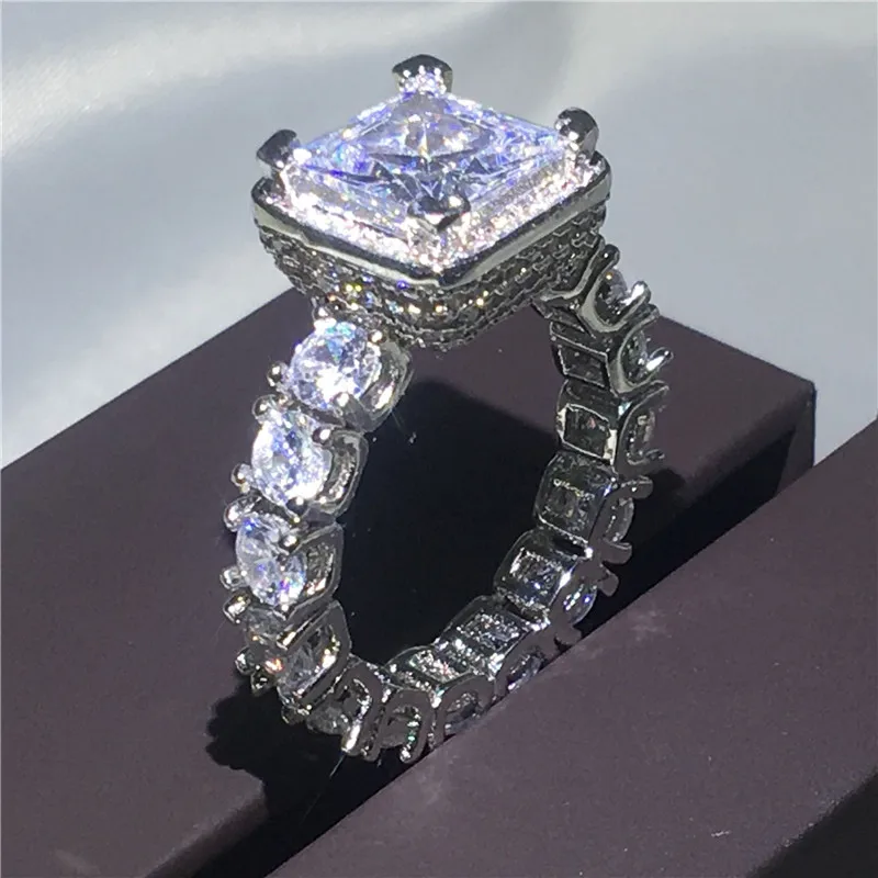 Luxury Court Style Engagement Wedding Band Rings for women men AAAAA zircon cz White Gold Filled ring Bridal Jewelry
Luxury Court Style Engagement Wedding Band Rings for women men AAAAA zircon cz White Gold Filled ring Bridal Jewelry