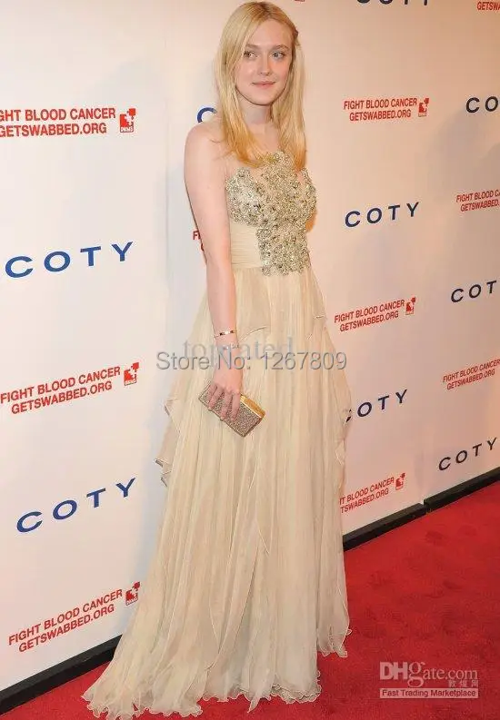 Платья знаменитостей Elie Saab Dakota Fanning прозрачное шифоновое платье цвета