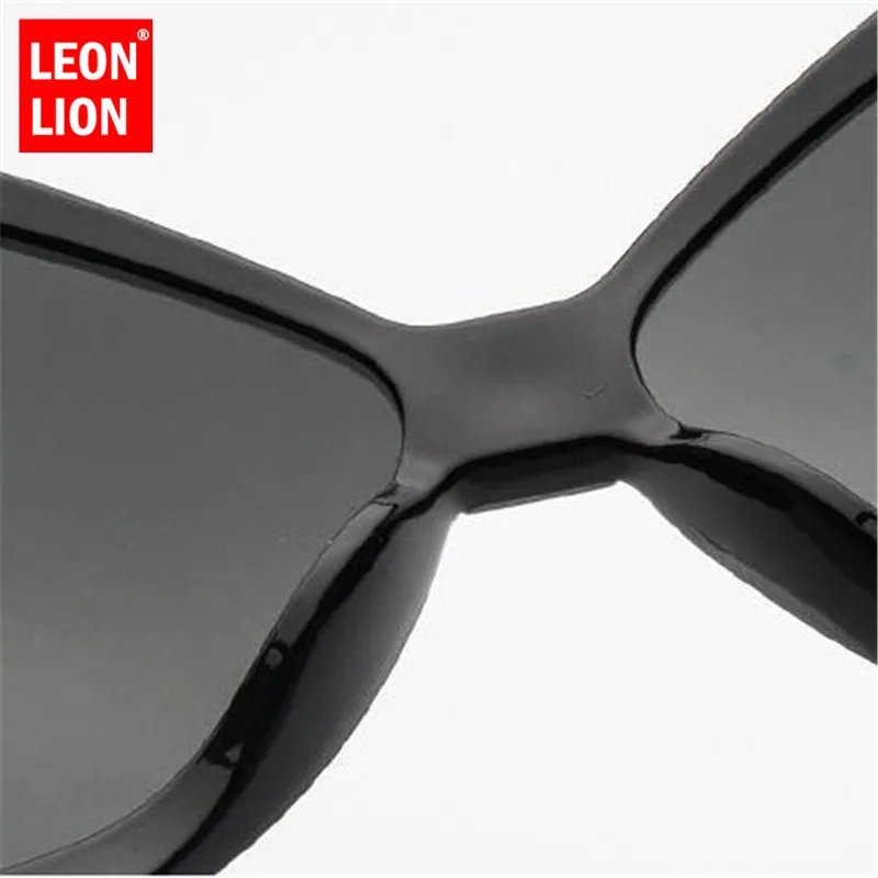 LeonLion 2021 Luxury Classic Large Frame Sunglasses Women Plastic Retro Glasses Vintage Outdoor Butterfly Oculos De Sol UV400
LeonLion 2021 Luxury Classic Large Frame Sunglasses Women Plastic Retro Glasses Vintage Outdoor Butterfly Oculos De Sol UV400