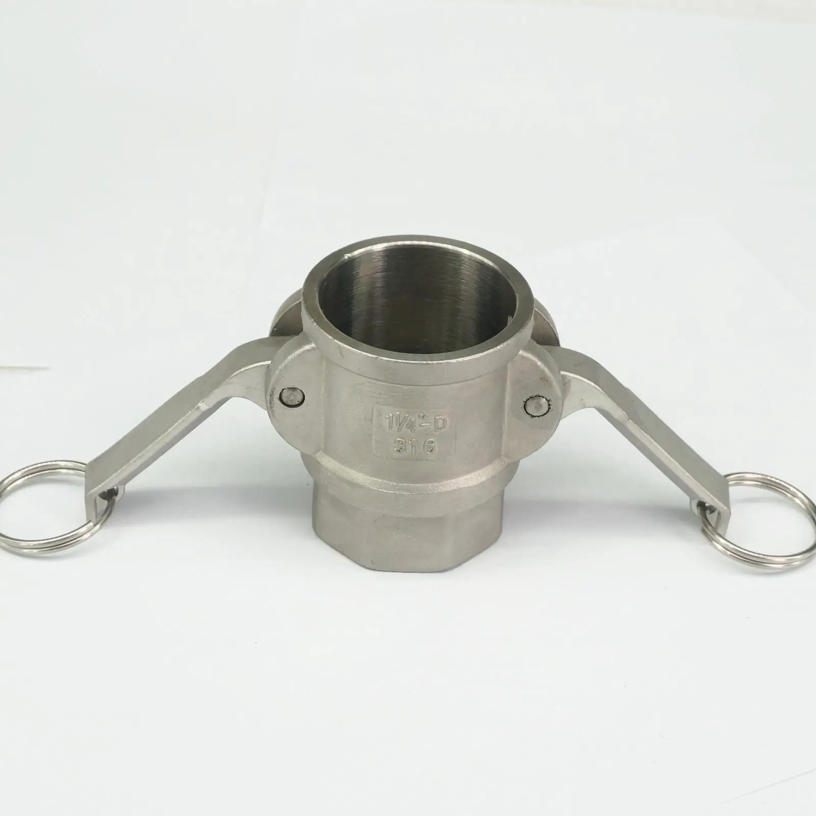 1-1/4" BSP Female Thread 304 Stainless Steel Type D Socket Camlock Fitting Cam and Groove Coupler
1-1/4" BSP Female Thread 304 Stainless Steel Type D Socket Camlock Fitting Cam and Groove Coupler