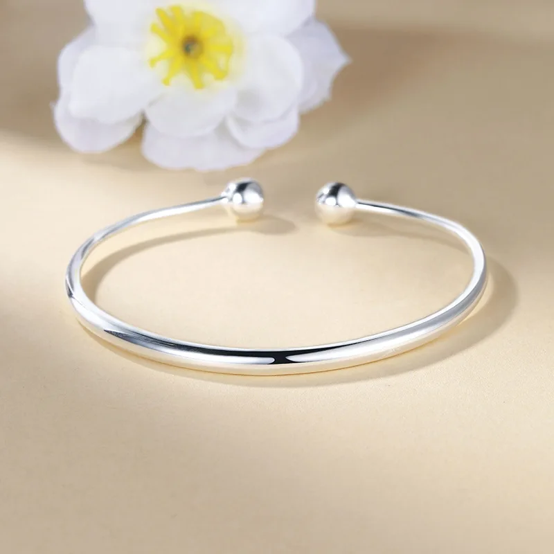 L&P Hot Sale Silver European Charm Bead Bangle & Bracelet Fashion Jewelry For Women Men 999 Sterling Silver Bangle Wholesale
L&P Hot Sale Silver European Charm Bead Bangle & Bracelet Fashion Jewelry For Women Men 999 Sterling Silver Bangle Wholesale