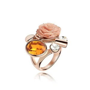 Fashion Retro Vintage Flower Finger Ring For Women Crystals From Swarovski Gold Color Engagement Wedding Rings Top Quality
Fashion Retro Vintage Flower Finger Ring For Women Crystals From Swarovski Gold Color Engagement Wedding Rings Top Quality