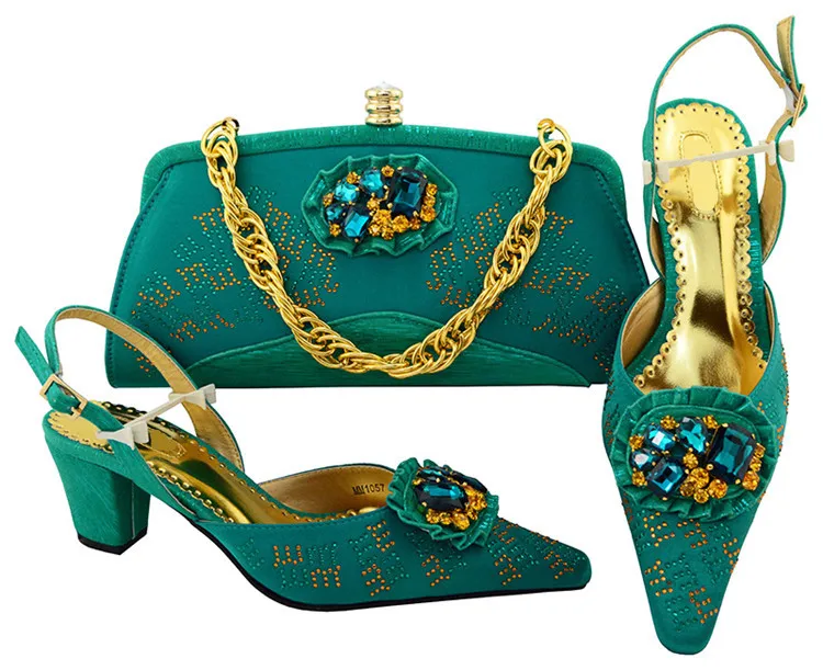 High quality black women kitten heel african shoes match handbag set with big crystal and rhinestones for dress MM1057,heel 6CM
High quality black women kitten heel african shoes match handbag set with big crystal and rhinestones for dress MM1057,heel 6CM