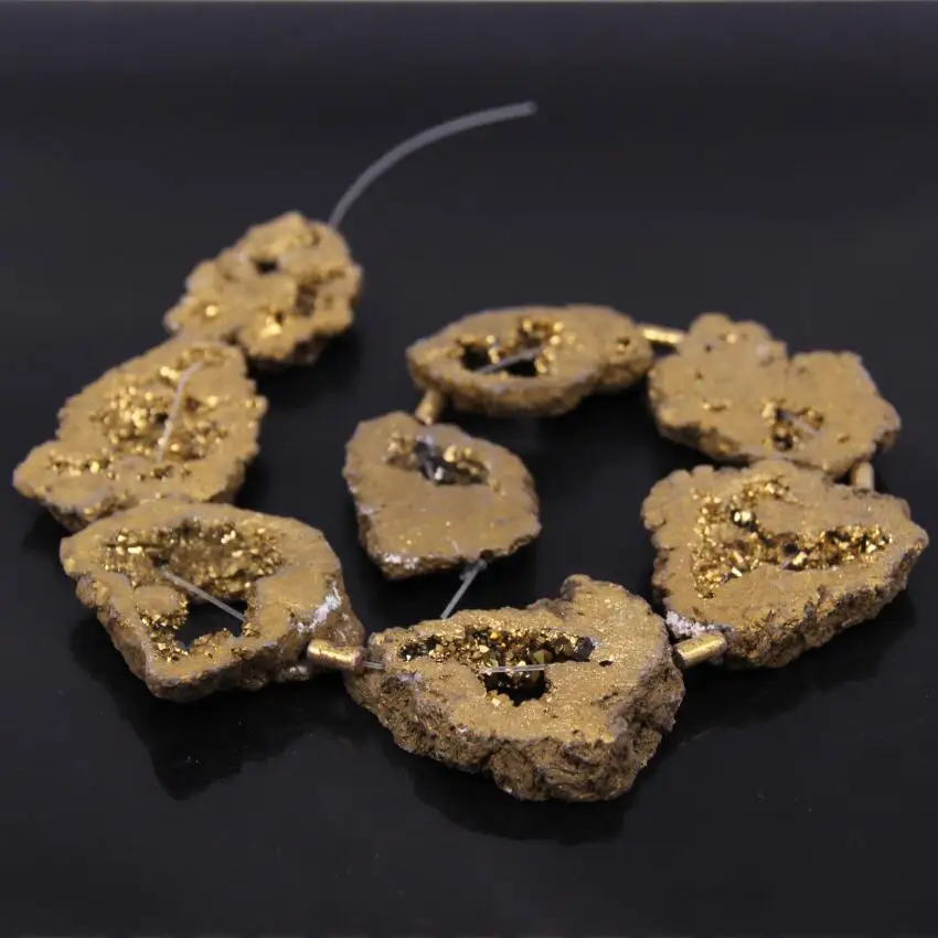 Approx8PCS нитей золотого Титана Кристалл Drusy Druzy Агаты кварца Geode Slab Slice Nugget свободные бусины кулон ювелирные изделия
Approx8PCS нитей золотого Титана Кристалл Drusy Druzy Агаты кварца Geode Slab Slice Nugget свободные бусины кулон ювелирные изделия
