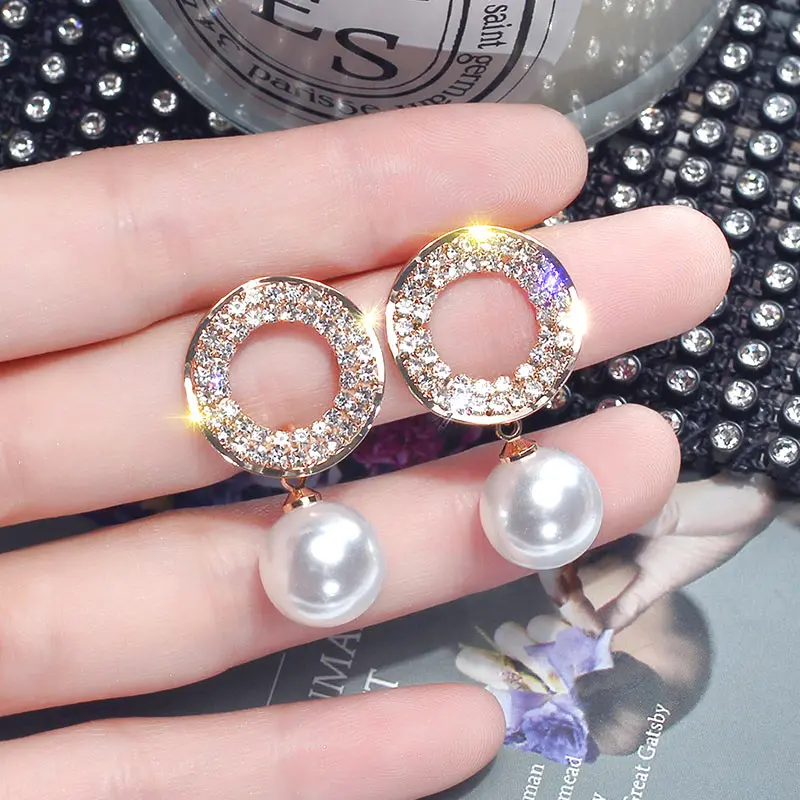 USTAR Crystals Round Stud Earring for Women Cubic Zirconia Fashion Jewelry wedding Earrings female Ear brincos gifts accessories
USTAR Crystals Round Stud Earring for Women Cubic Zirconia Fashion Jewelry wedding Earrings female Ear brincos gifts accessories