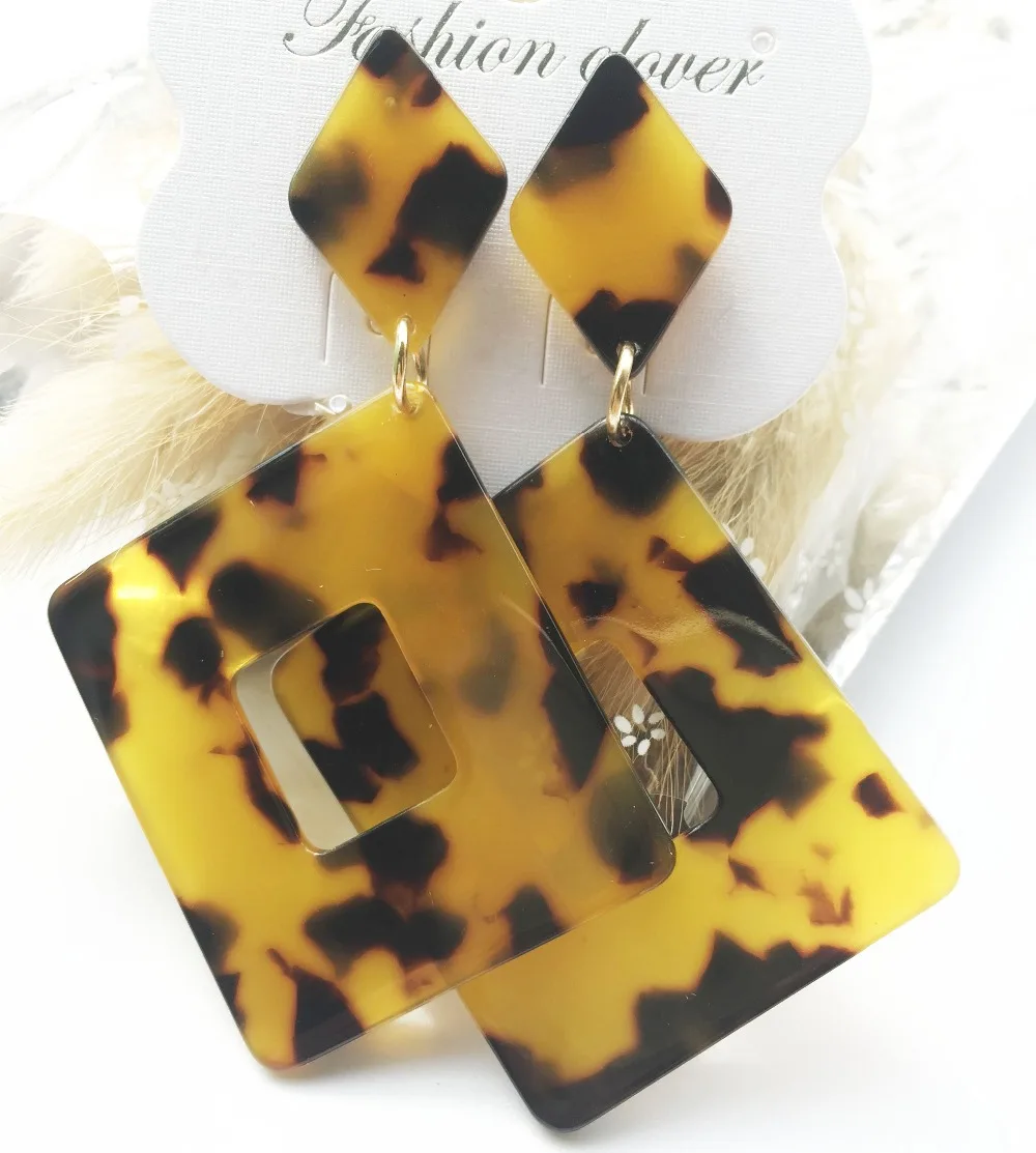 LEADERBEADS Trendy Acrylic Geometric Drop Earrings For Wedding Party Gift Jewelry Women's Statement Leopard Dangle Earrings
LEADERBEADS Trendy Acrylic Geometric Drop Earrings For Wedding Party Gift Jewelry Women's Statement Leopard Dangle Earrings