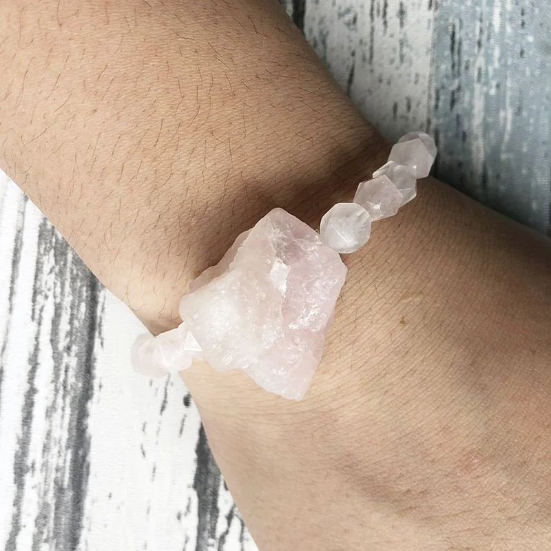 Pink Raw Rough Q-uartz Beaded Bracelet 8MM Facted Rose Q-uartz Stretchy Mala Jewelry Bracelet For Women
Pink Raw Rough Q-uartz Beaded Bracelet 8MM Facted Rose Q-uartz Stretchy Mala Jewelry Bracelet For Women