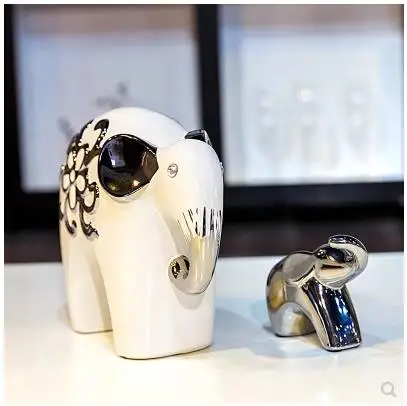 White ceramic elephant crafts, wedding gifts, European creative home desktop decorations
White ceramic elephant crafts, wedding gifts, European creative home desktop decorations