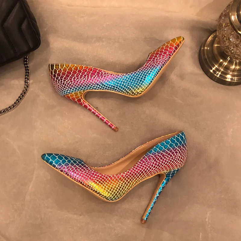 Free shipping fashion women Designer Brand New multi color printed snake point toe high heels pumps shoes Stiletto 33-43cm 12cm
Free shipping fashion women Designer Brand New multi color printed snake point toe high heels pumps shoes Stiletto 33-43cm 12cm