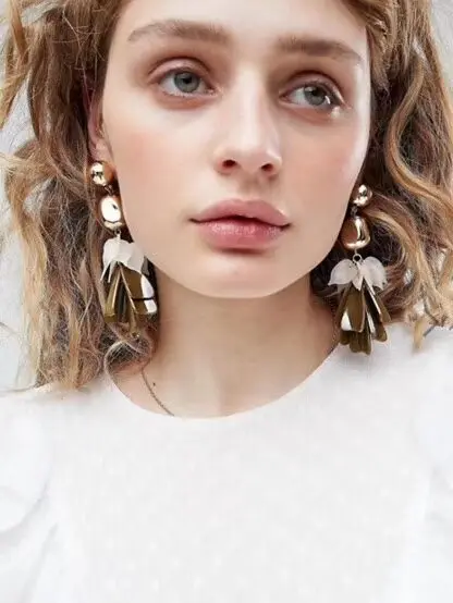 Inlove 6 Colors New Fashion Acrylic Flower Leaves Long Drop Dangle Earrings for Women Wedding Bridal Party Charms Jewelry 2018
Inlove 6 Colors New Fashion Acrylic Flower Leaves Long Drop Dangle Earrings for Women Wedding Bridal Party Charms Jewelry 2018