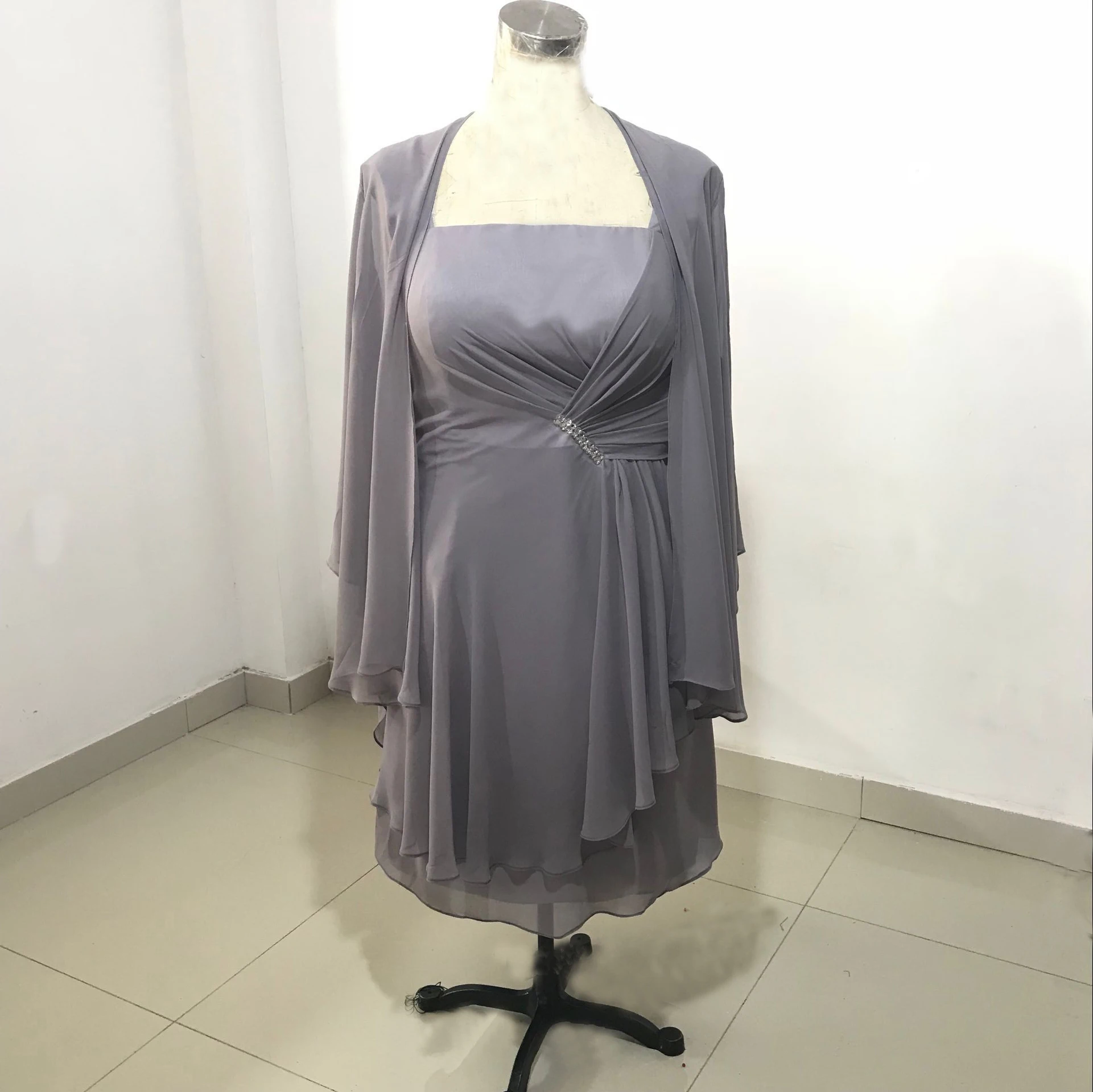 Chiffon jacket Two piece suit Detachable Knee length Hip-wrapped skirt Chiffon two-piece Suite
Chiffon jacket Two piece suit Detachable Knee length Hip-wrapped skirt Chiffon two-piece Suite