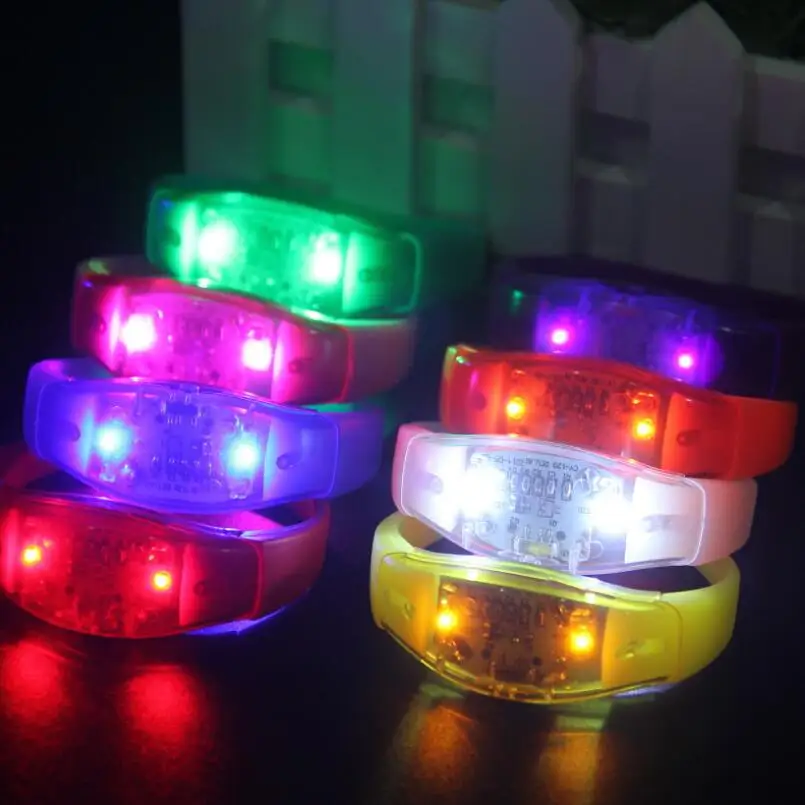 Voice Control LED Bracelet Sound Activated Glow Bracelet for Party Clubs Concerts Dancing Prom Decoration LX4955
Voice Control LED Bracelet Sound Activated Glow Bracelet for Party Clubs Concerts Dancing Prom Decoration LX4955