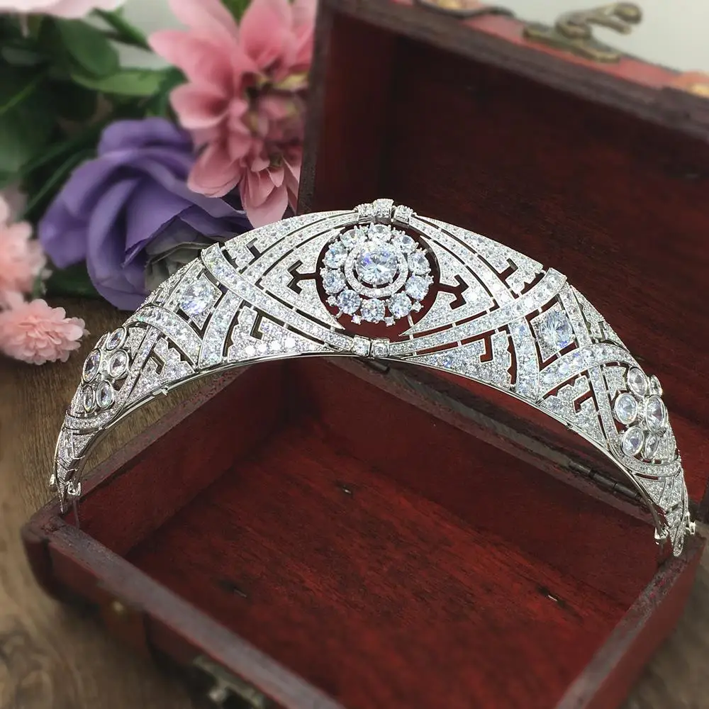 Paved Full Cubic Zircon Tiara Zirconia Princess Crown CZ Coroa Bridal Wedding Hair Accessories Jewelry Bijoux Cheveux WIGO1275B
Paved Full Cubic Zircon Tiara Zirconia Princess Crown CZ Coroa Bridal Wedding Hair Accessories Jewelry Bijoux Cheveux WIGO1275B
