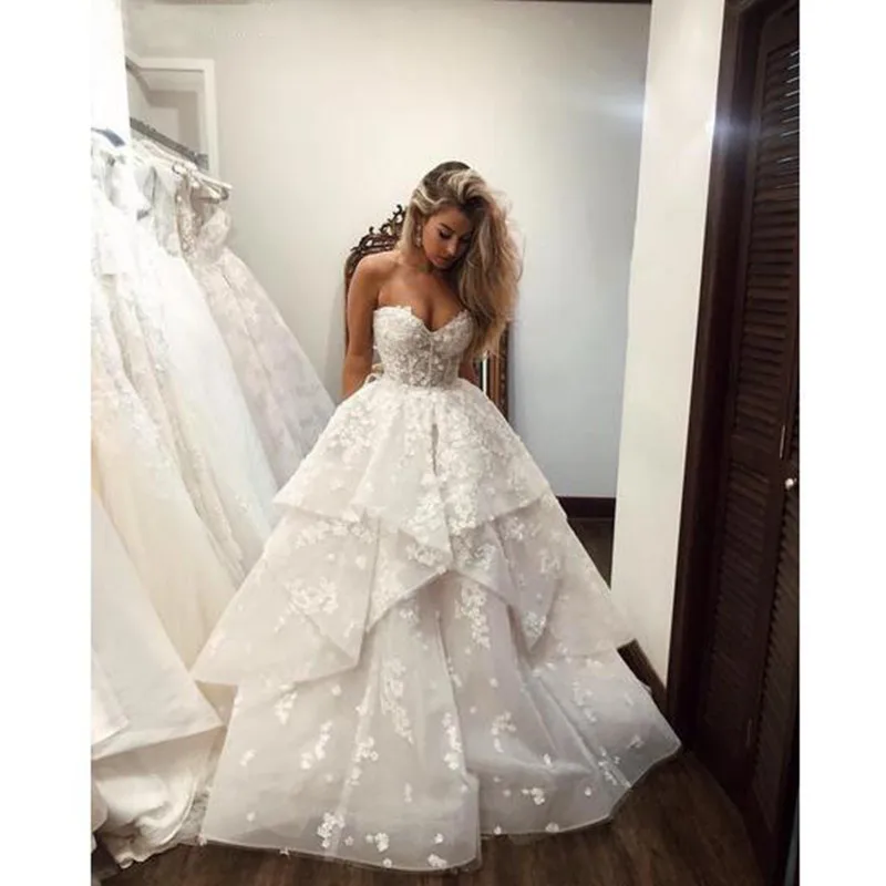 Elegant Sweetheart White Lace Appliques pearl Beaded Tulle Wedding Formal Dresses Vestidos de Noivas Strapless Bridal Ball Gowns
Elegant Sweetheart White Lace Appliques pearl Beaded Tulle Wedding Formal Dresses Vestidos de Noivas Strapless Bridal Ball Gowns