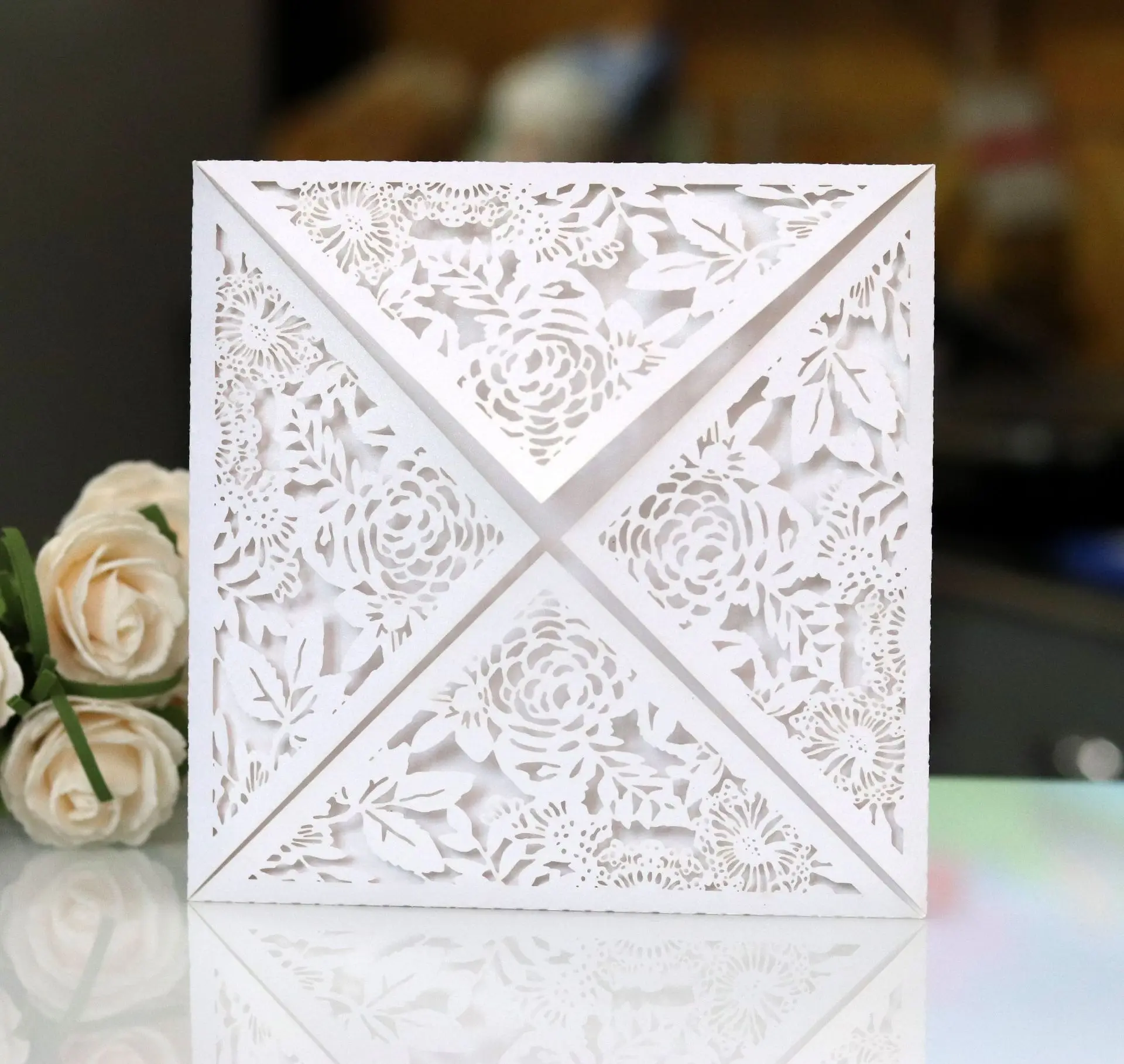 (50 pieces/lot) Wedding Laser cutout greeting card High-end invitation Company invitation Leaf holiday card customization
(50 pieces/lot) Wedding Laser cutout greeting card High-end invitation Company invitation Leaf holiday card customization
