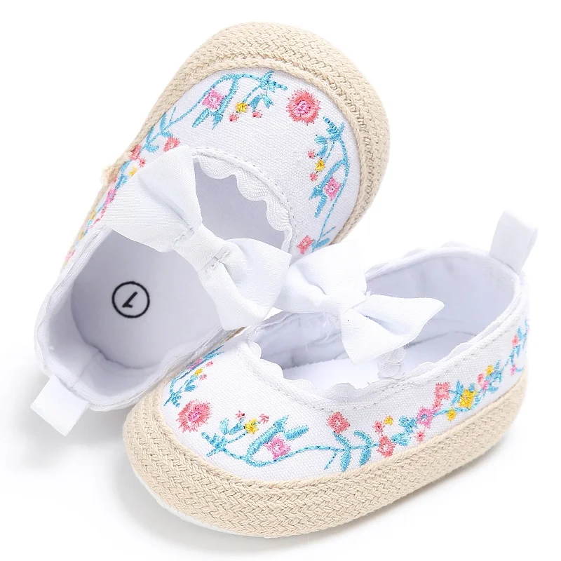 Soft Sole Girl Baby Shoes Cotton First Walkers Fashion Floral Printed Baby Girl Shoes Butterfly-knot First Sole Kids Shoes 
Soft Sole Girl Baby Shoes Cotton First Walkers Fashion Floral Printed Baby Girl Shoes Butterfly-knot First Sole Kids Shoes