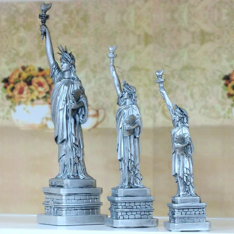 Statue of Liberty Tourism Souvenir Ornaments Ornaments European Characters American Liberty Resin Model
Statue of Liberty Tourism Souvenir Ornaments Ornaments European Characters American Liberty Resin Model
