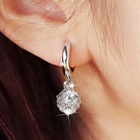 Elegant synthetic crystal stud earring in ear zircon delicate ball vintage 925 pure silver earrings sweet beautiful woman
Elegant synthetic crystal stud earring in ear zircon delicate ball vintage 925 pure silver earrings sweet beautiful woman